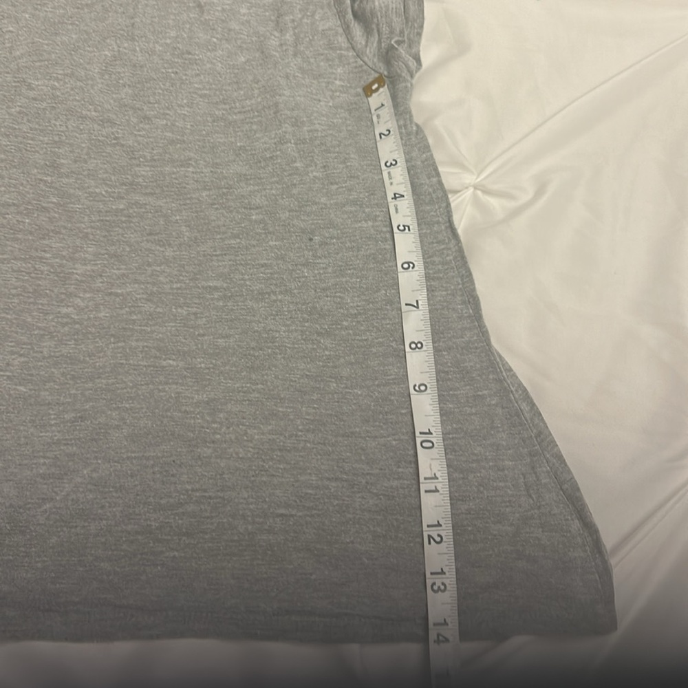 Gray Tee 💥 - Picture 6 of 6